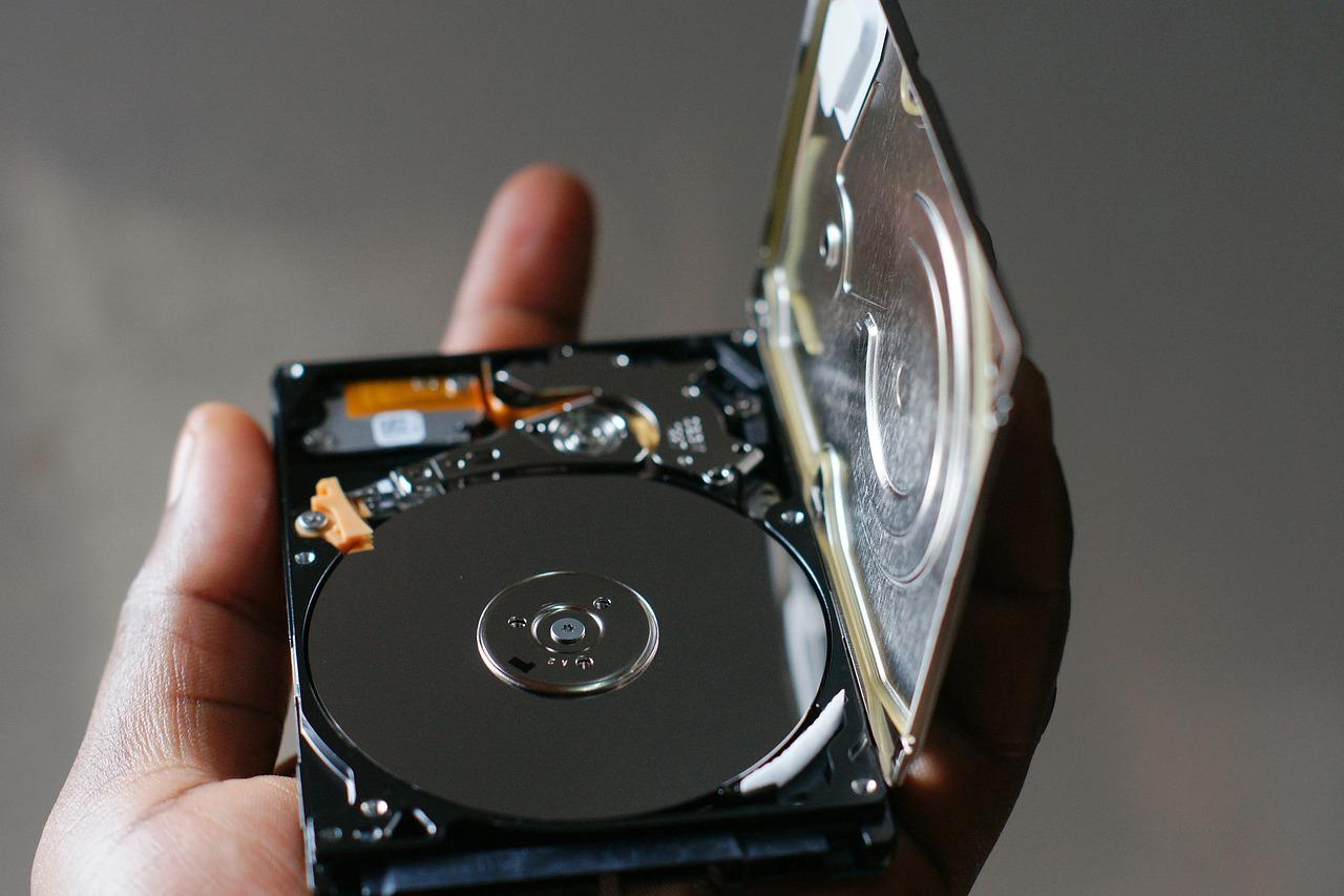 C'est quoi un disque dur SATA ? - Cybertek Blog