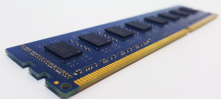 Combien de capacité de RAM ai-je besoin pour jouer