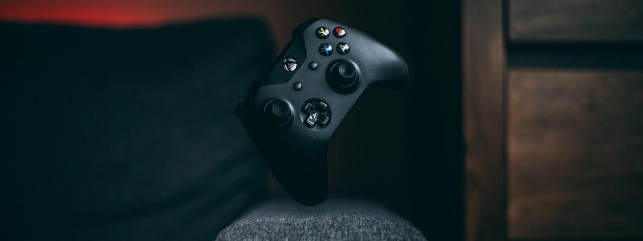 Une manette : un accessoire souvent oublié ?