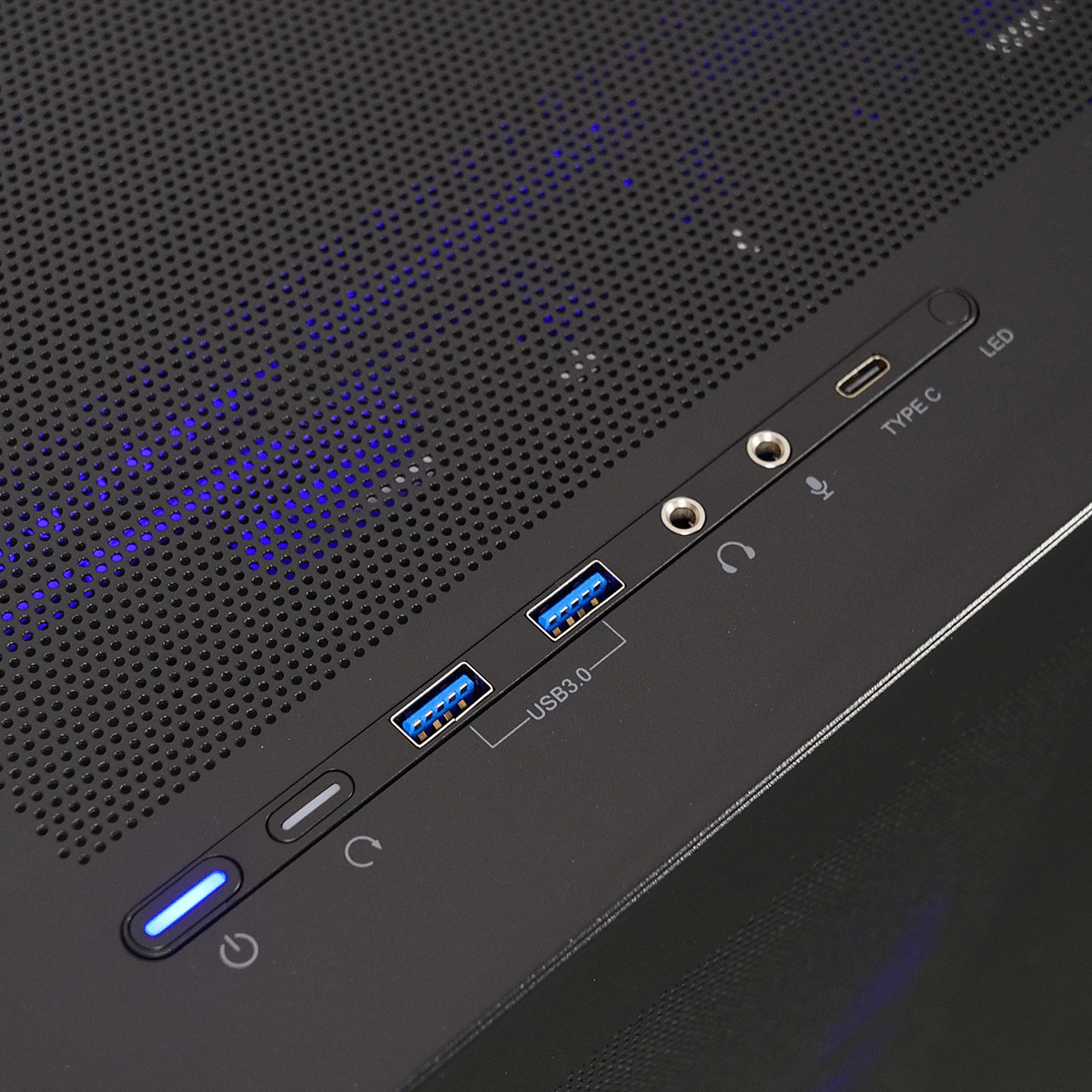 Cybertek TITAN - R7-9800X3D/5080/32Go/2To - CYB-GB (PCG-10602880) - Achat / Vente PC Fixe sur Cybertek.fr - 4