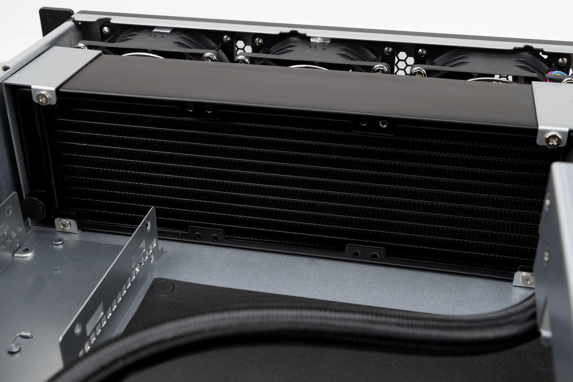 In Win RL200 Gris - Boîtier PC In Win - Cybertek.fr - 3