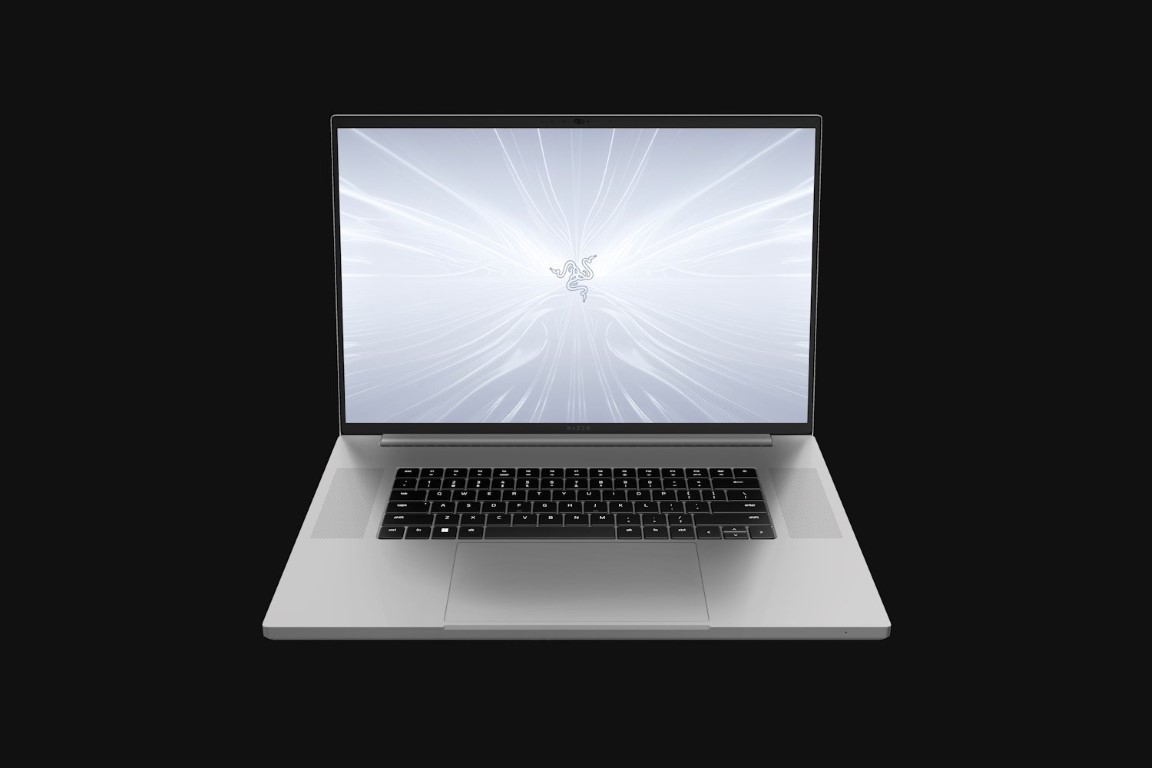 Blade 18 4K200Hz/i9-14900HX/4090/32/2T/11 + acces# - 1