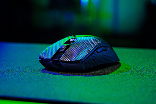 Souris de jeu sans fil pour ordinateur Viper V2 Pro de Razer - noir