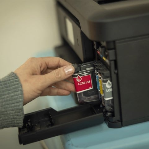 Imprimante multifonction Brother DCP-J1460DW 3 en 1 + Cartouches LC521 4 couleurs - 3