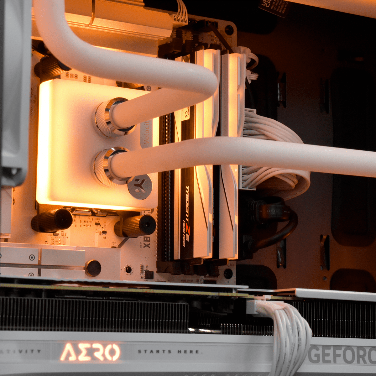 PC Gamer WHITEWOOD