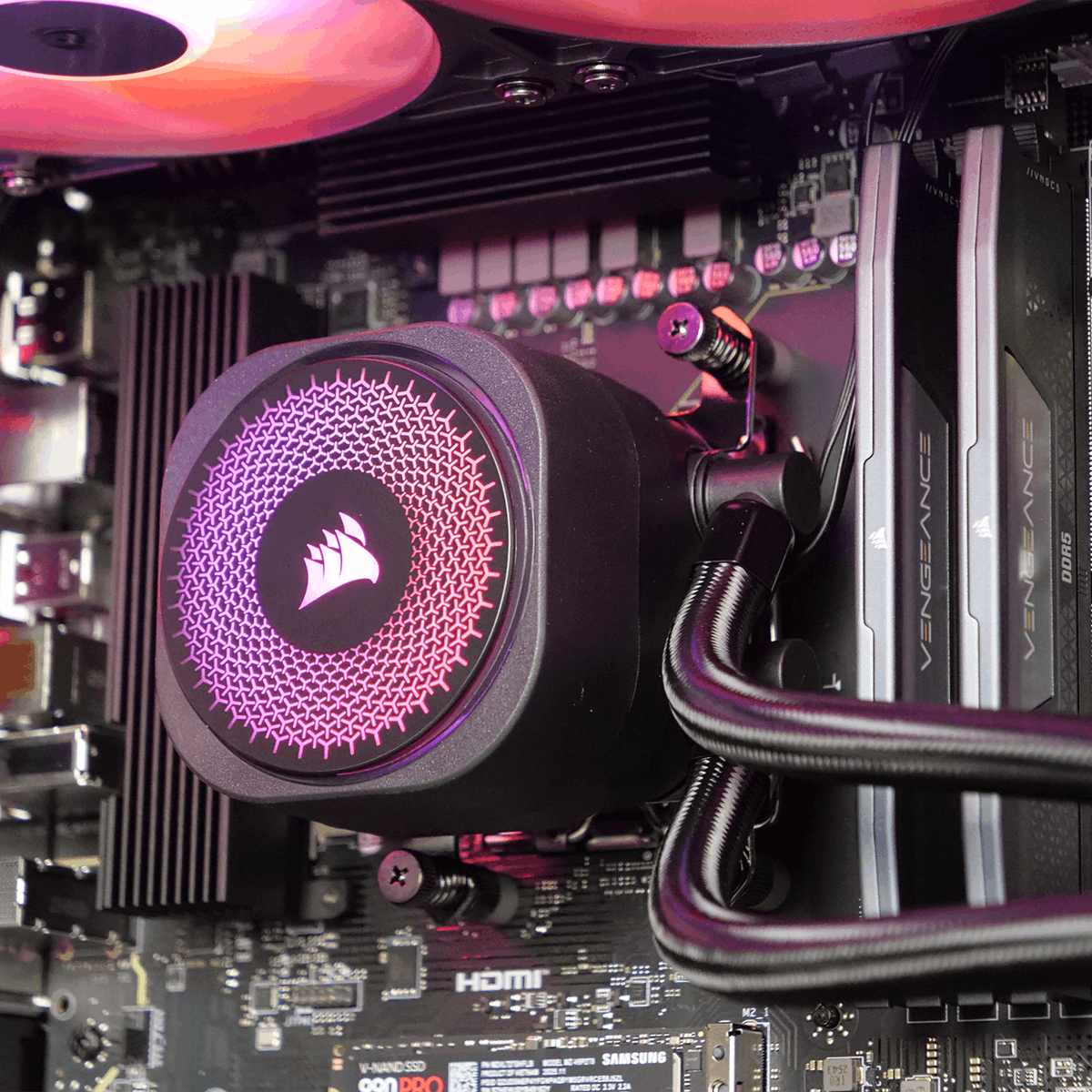 PC Gamer Saber powered by corsair