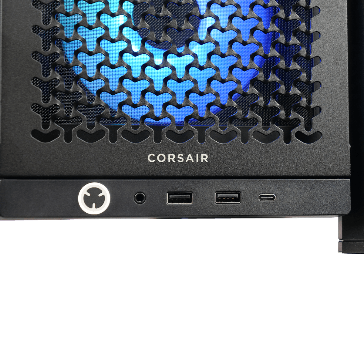 PC Gamer Saber powered by corsair