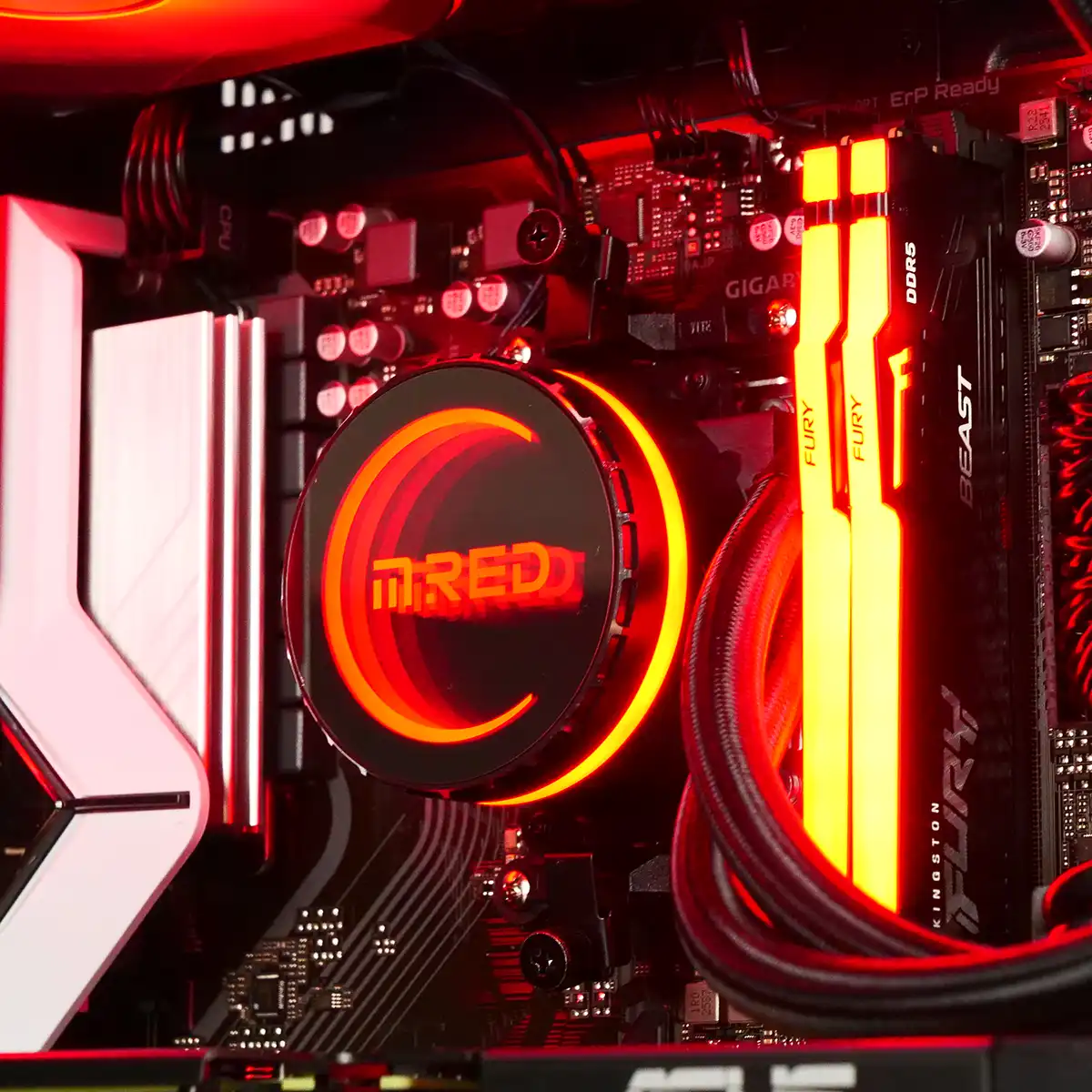 PC Gamer CRIMSON