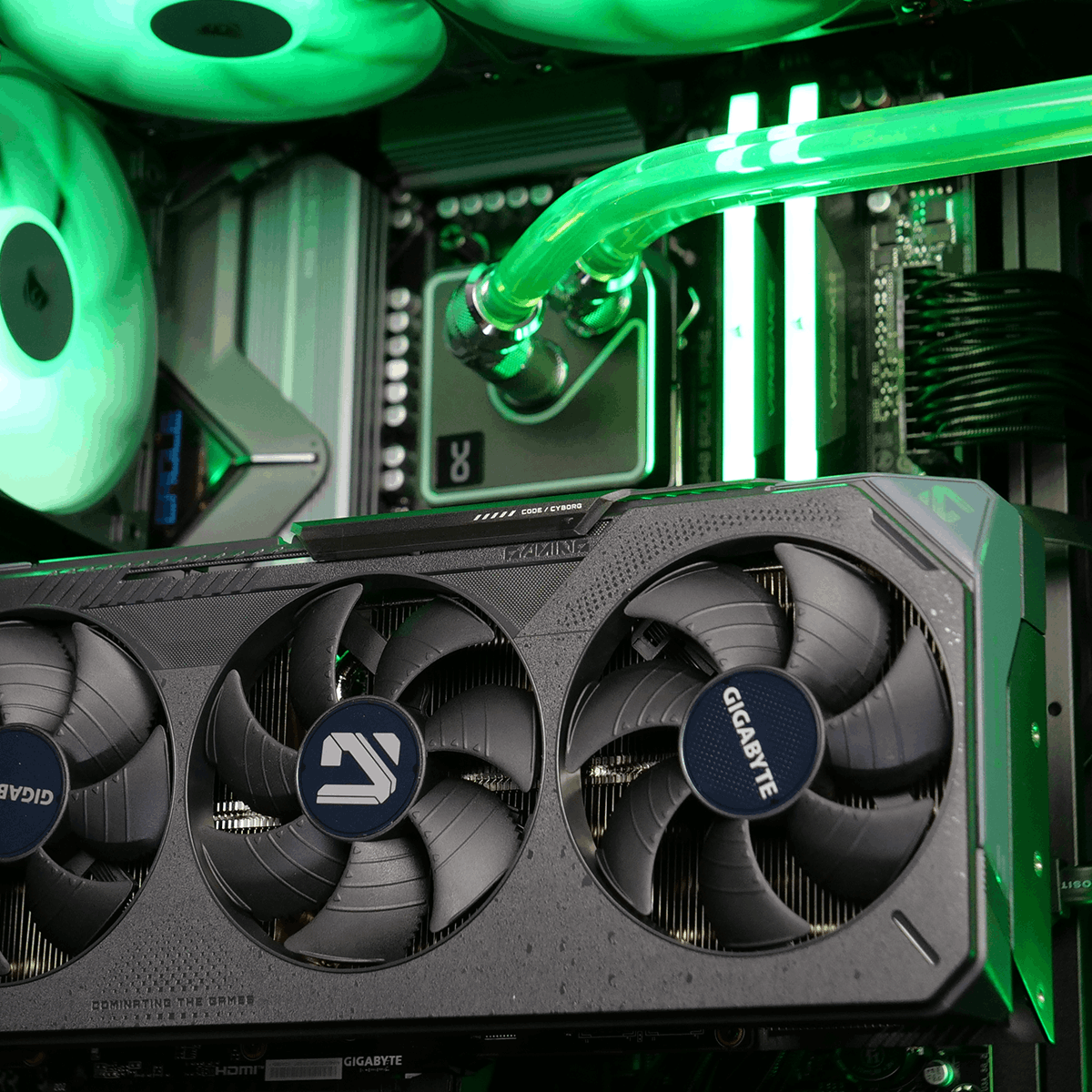 PC Gamer SAVAGE