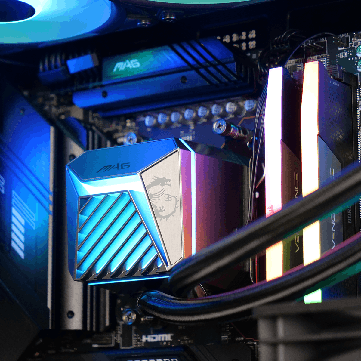 Cybertek ROADSTER - R7-9850X3D/5080/32Go/2To (PCG-10603000) - Achat / Vente PC Fixe sur Cybertek.fr - 2