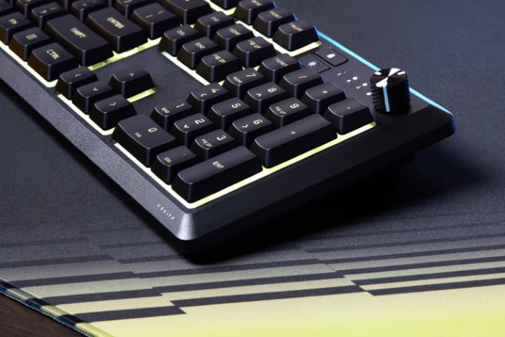 Corsair SKIFF 100 Plus - Clavier PC Corsair - Cybertek.fr - 4