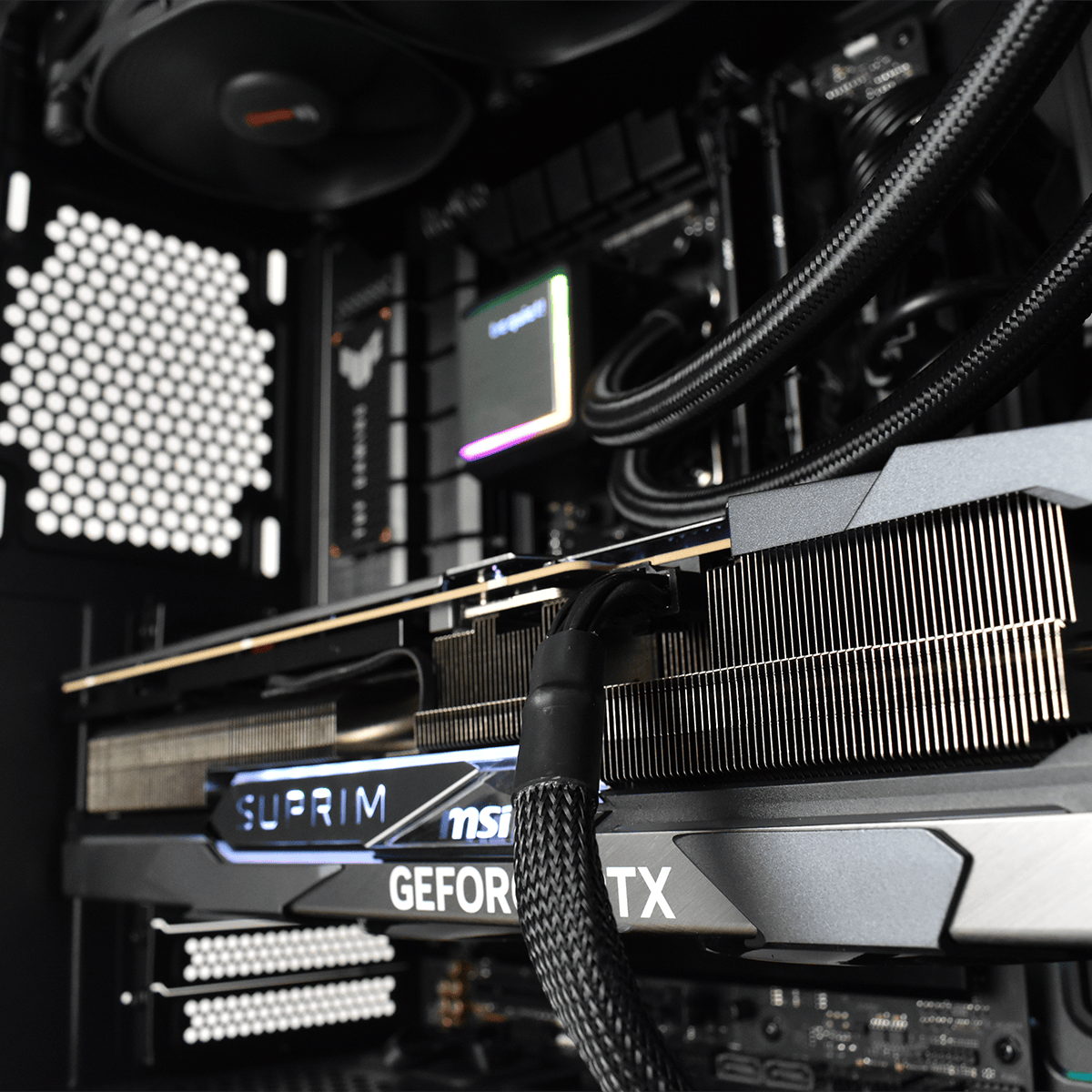 Cybertek RED FLAG - R9 7900X3D/32Go/2To/4080 (0323) - Achat / Vente PC Fixe sur Cybertek.fr - 4
