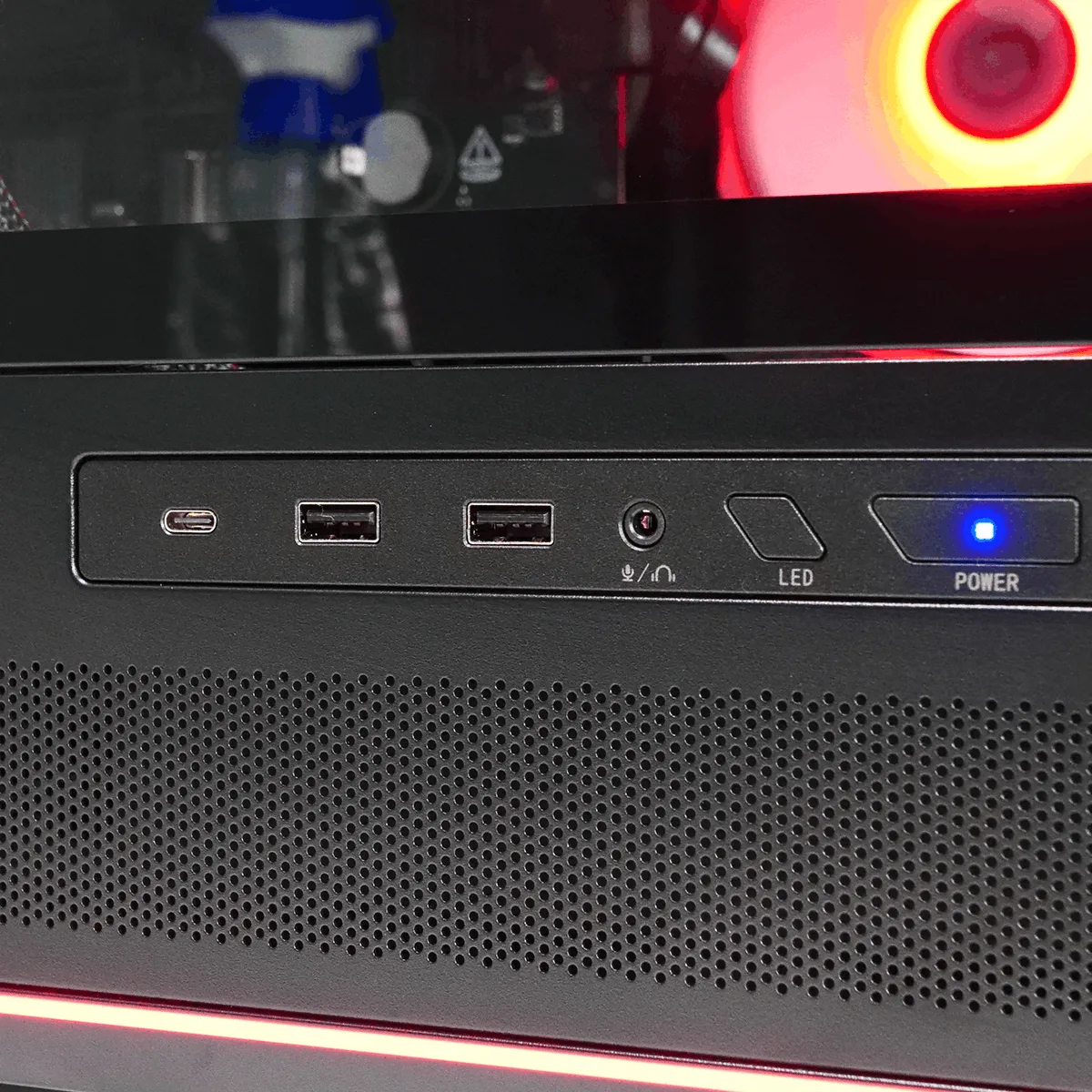 Fury - R7-7800X3D/5070Ti/32Go/1To, vue 4
