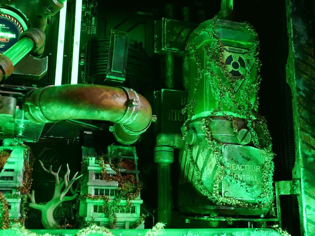 THE LOST PROJECT - 9850X3D/2To/32Go/5080 WC, vue 9