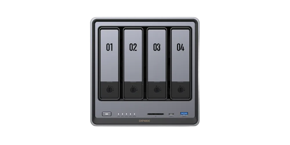 UGREEN DXP4800 - 4 Baies avec 4 disques de 2To, vue 3