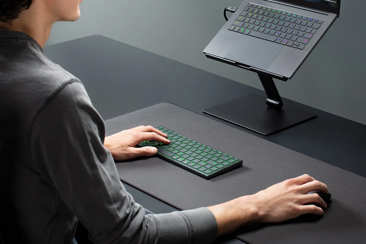 Razer Joro 75% - Mécanique - Bluetooth - RGB - Noir, vue 3