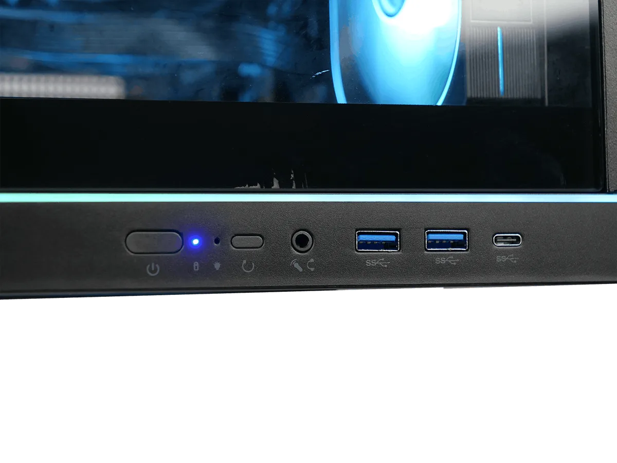 SILVER - R7 7800X3D/5070/32Go/1To, vue 6