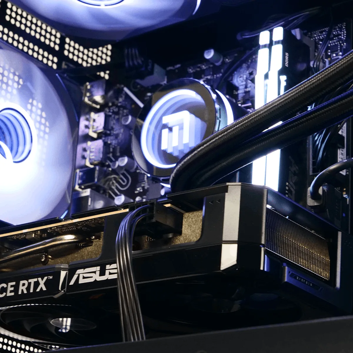 TEMPEST - I7-14700KF/5060Ti-16Go/32Go/2To, vue 4